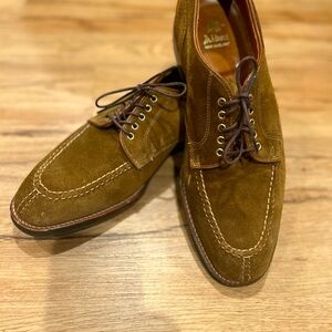 Alden NST (Norwegian Split Toe) Blucher in Snuff Suede